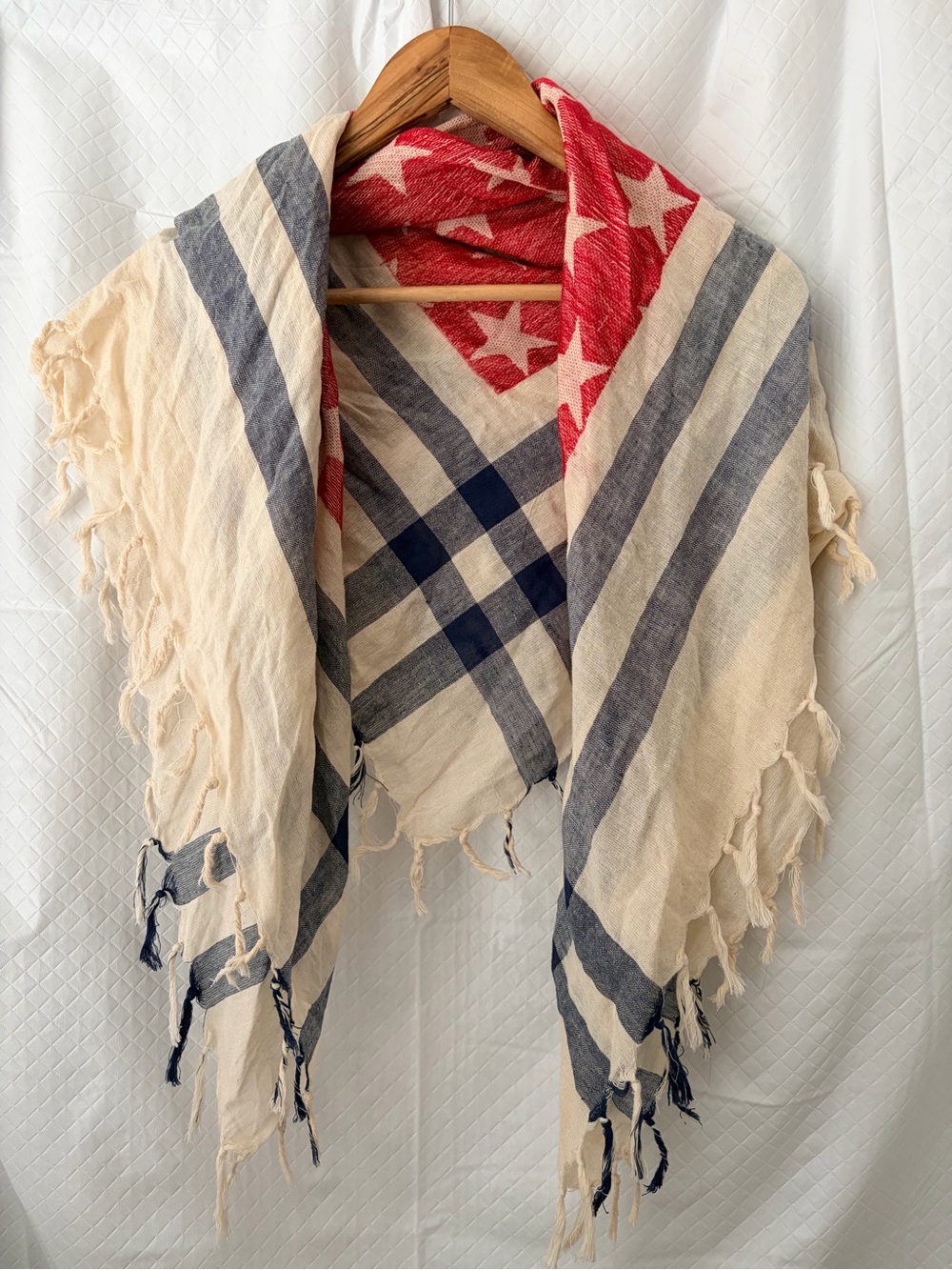 Cream, Navy & Red Star-Patterned Decorative Throw Scarf